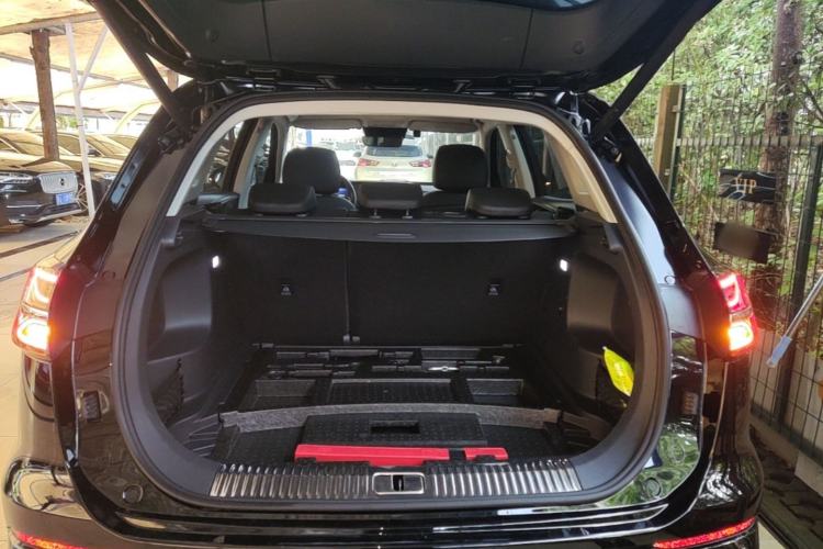 Used Hongqi HS5 2023 2.0T Qixiang Pro Edition Trunk