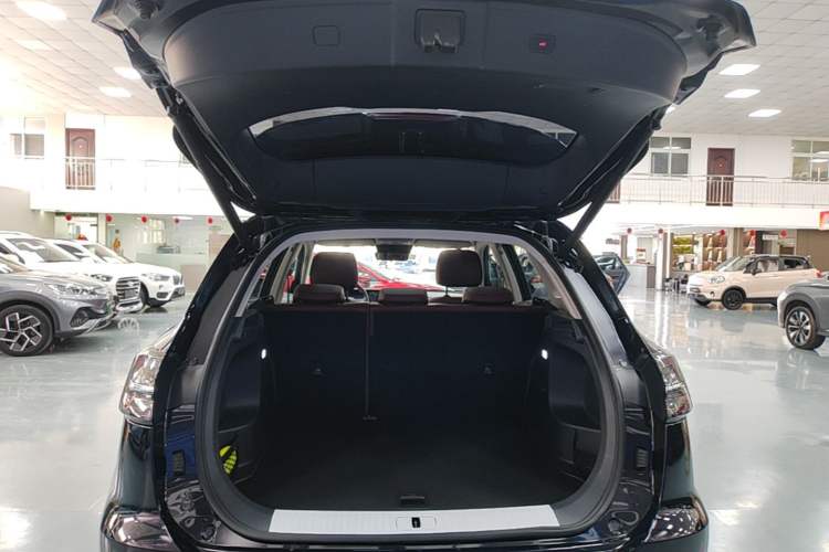 Used Hongqi HS5 2023 2.0T Qixiang Pro Edition Trunk