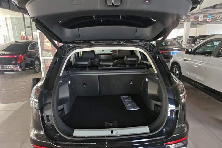 Used Hongqi HS5 2023 2.0T Qixiang Pro Edition Trunk