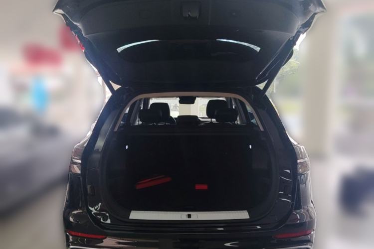 Used Hongqi HS5 2023 2.0T Four-Wheel Drive Flagship Pro Edition Trunk