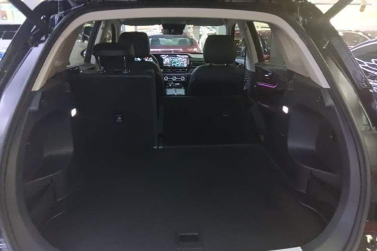 Used Hongqi HS5 2023 2.0T Qixiang Pro Edition Trunk