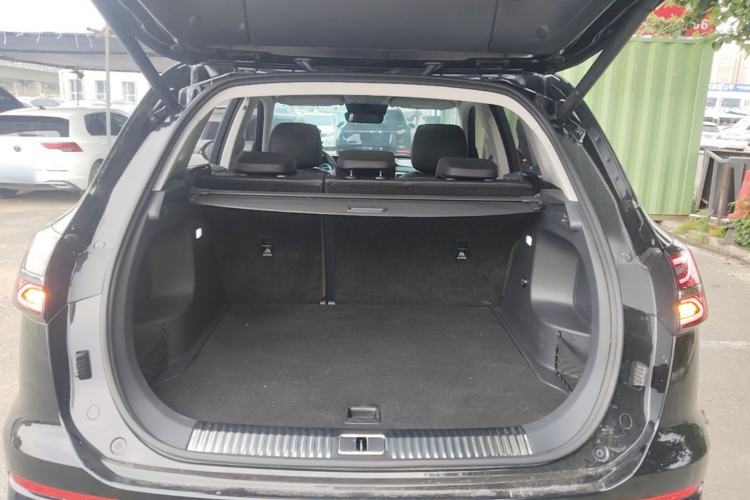 Used Hongqi HS5 2023 2.0T Four-Wheel Drive Flagship Pro Edition Trunk