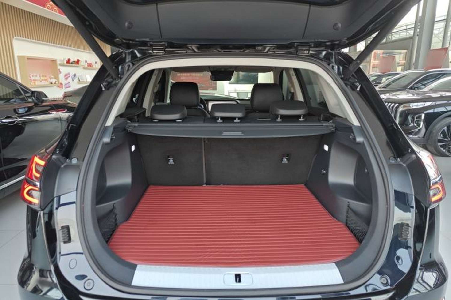 Used Hongqi HS5 2023 2.0T Qixiang Pro Edition Trunk