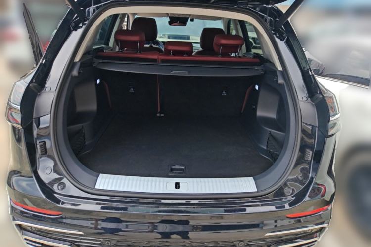Used Hongqi HS5 2023 2.0T Four-Wheel Drive Flagship Pro Edition Trunk