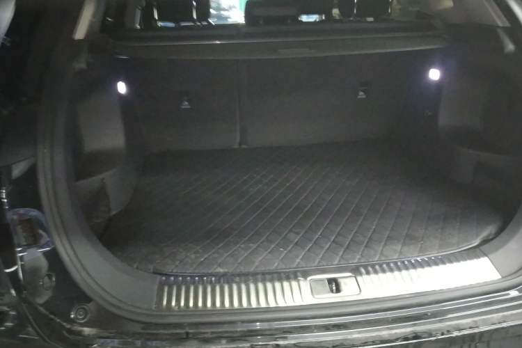 Used Hongqi HS5 2023 2.0T Qixiang Pro Edition Trunk