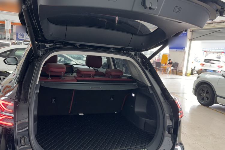 Used Hongqi HS5 2023 2.0T Qixiang Pro Edition Trunk