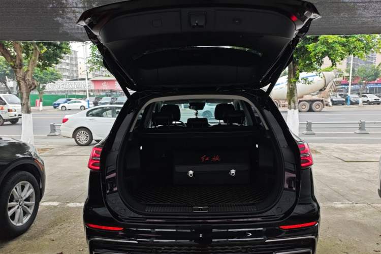 Used Hongqi HS5 2023 2.0T Qixiang Pro Edition Trunk