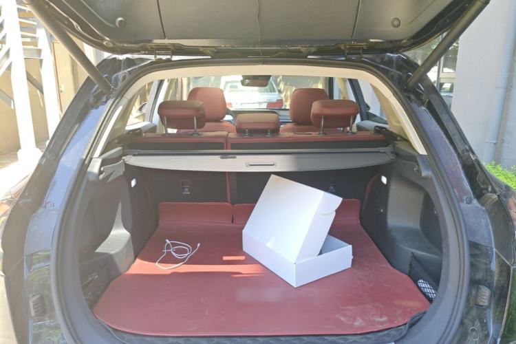 Used Hongqi HS5 2023 2.0T Four-Wheel Drive Flagship Pro Edition Trunk