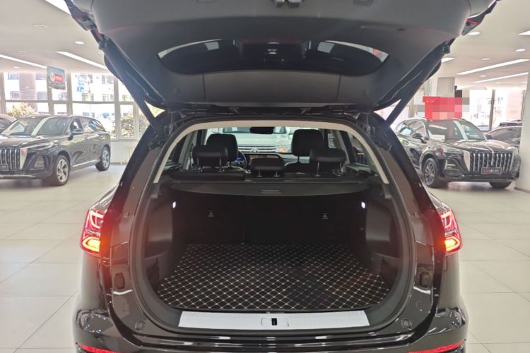 Used Hongqi HS5 2023 2.0T Four-Wheel Drive Flagship Pro Edition Trunk