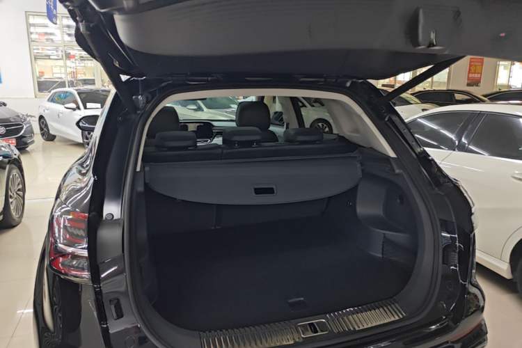 Used Hongqi HS5 2023 2.0T Qixiang Pro Edition Trunk