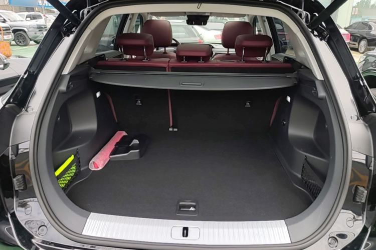 Used Hongqi HS5 2023 2.0T Four-Wheel Drive Flagship Pro Edition Trunk