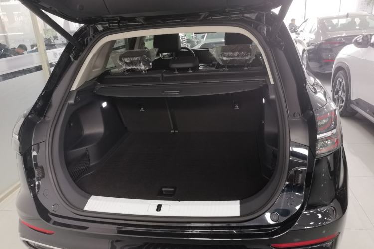 Used Hongqi HS5 2023 2.0T Qixiang Pro Edition Trunk