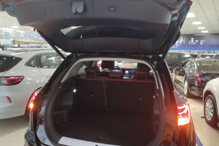 Used Hongqi HS5 2023 2.0T Qixiang Pro Edition Trunk