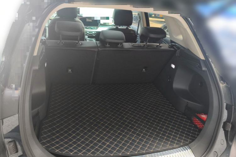 Used Hongqi HS5 2023 2.0T Four-Wheel Drive Flagship Pro Edition Trunk