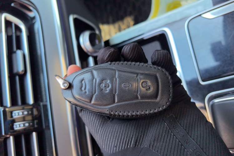 Used Hongqi HS5 2023 2.0T Four-Wheel Drive Flagship Pro 500 000th Unit Commemorative Edition Vehicle Key