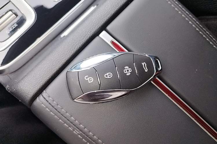 Used Hongqi HS5 2023 2.0T Qixiang Pro Edition Vehicle Key