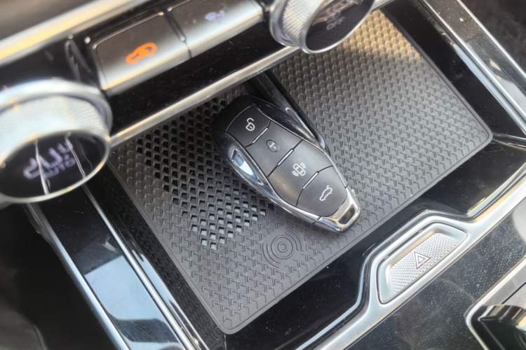 Used Hongqi HS5 2023 2.0T Qixiang Pro Edition Vehicle Key