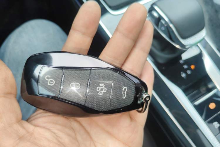 Used Hongqi HS5 2023 2.0T Qixiang Pro Edition Vehicle Key