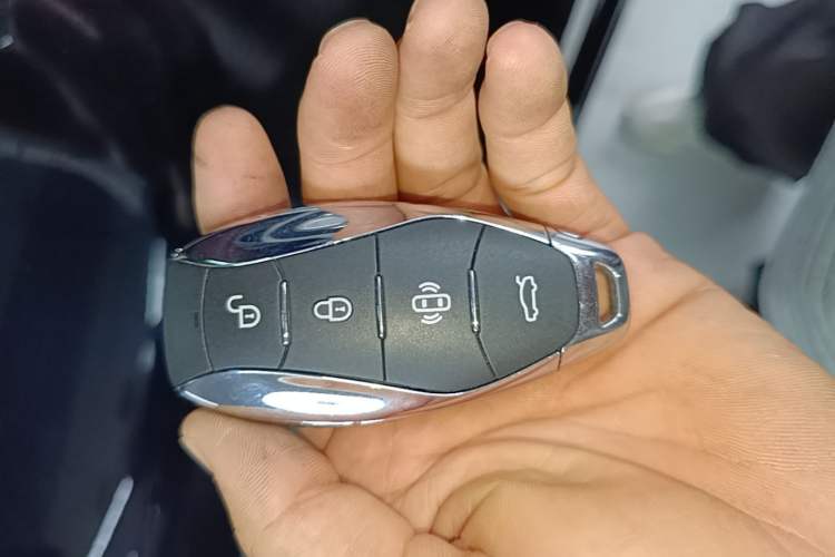Used Hongqi HS5 2023 2.0T Qixiang Pro Edition Vehicle Key