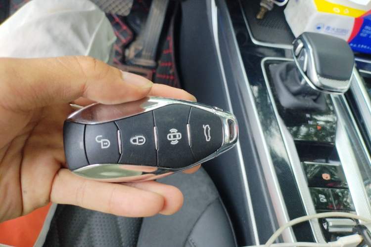 Used Hongqi HS5 2023 2.0T Qixiang Pro Edition Vehicle Key