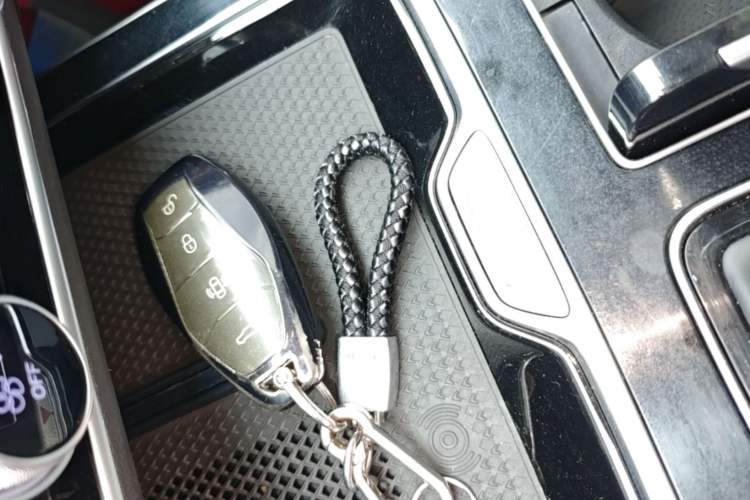 Used Hongqi HS5 2023 2.0T Qixiang Pro Edition Vehicle Key