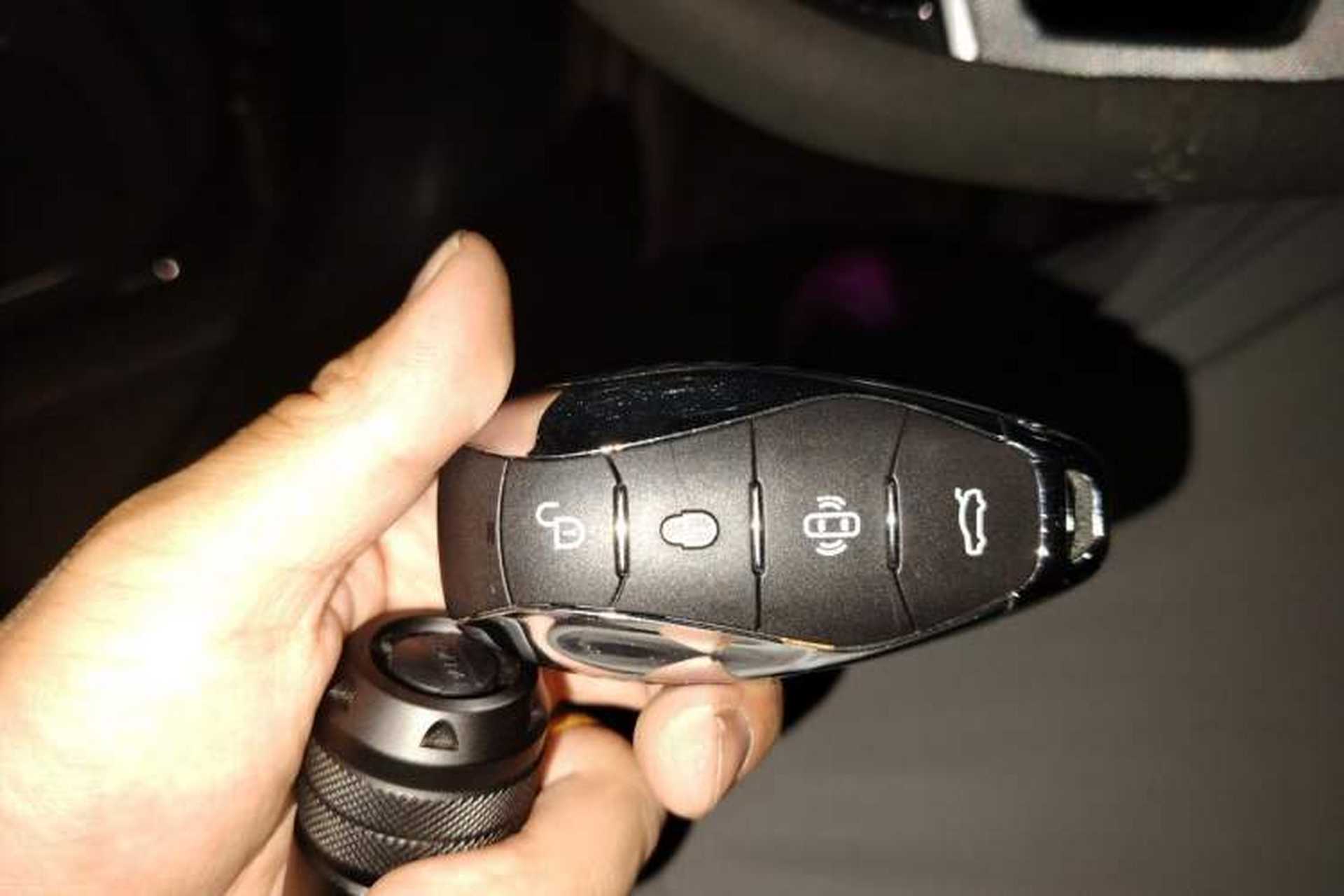 Used Hongqi HS5 2023 2.0T Qixiang Pro Edition Vehicle Key