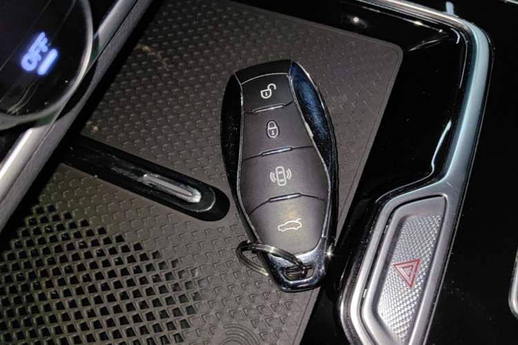 Used Hongqi HS5 2023 2.0T Qixiang Pro Edition Vehicle Key