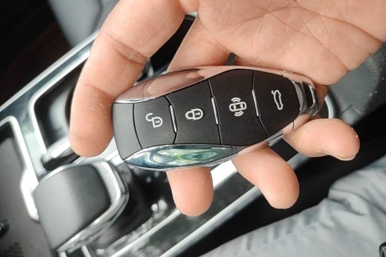 Used Hongqi HS5 2023 2.0T Qixiang Pro Edition Vehicle Key
