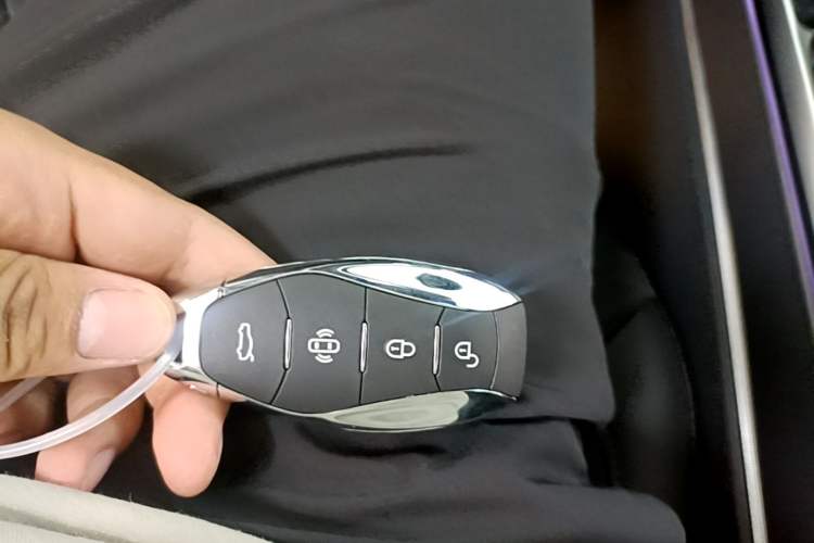 Used Hongqi HS5 2023 2.0T Qixiang Pro Edition Vehicle Key