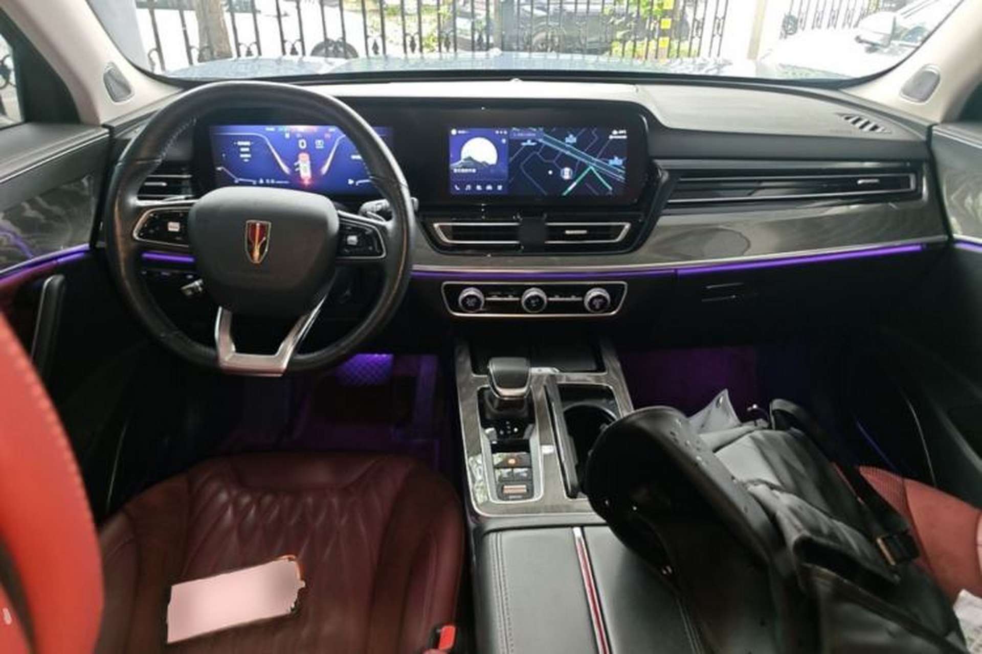 Used Hongqi HS5 2023 2.0T Four-Wheel Drive Flagship Pro Edition Center Console