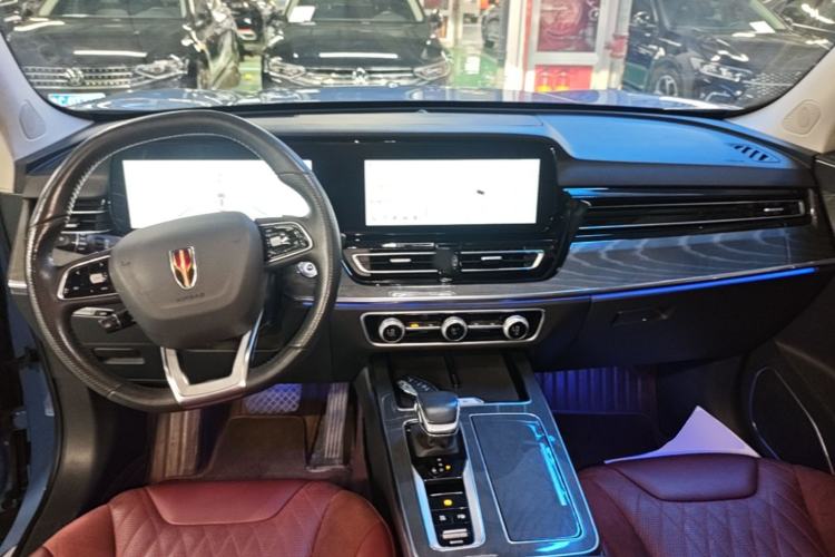 Used Hongqi HS5 2023 2.0T Four-Wheel Drive Flagship Pro Edition Center Console