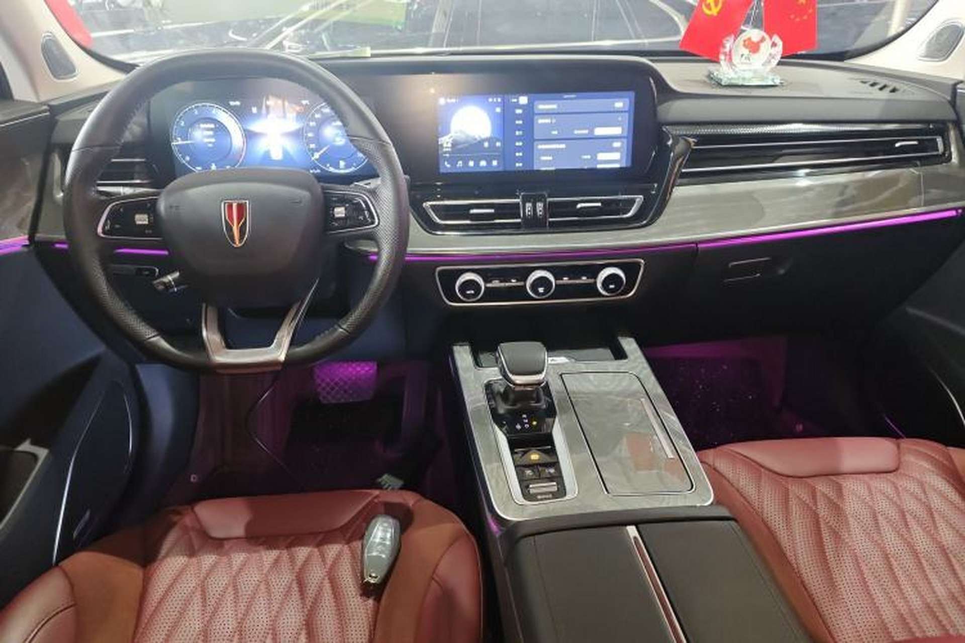 Used Hongqi HS5 2023 2.0T Four-Wheel Drive Flagship Pro Edition Center Console