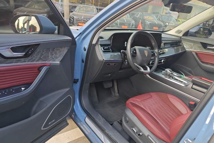 Used Hongqi HS5 2023 2.0T Four-Wheel Drive Flagship Pro Edition Driver Seat