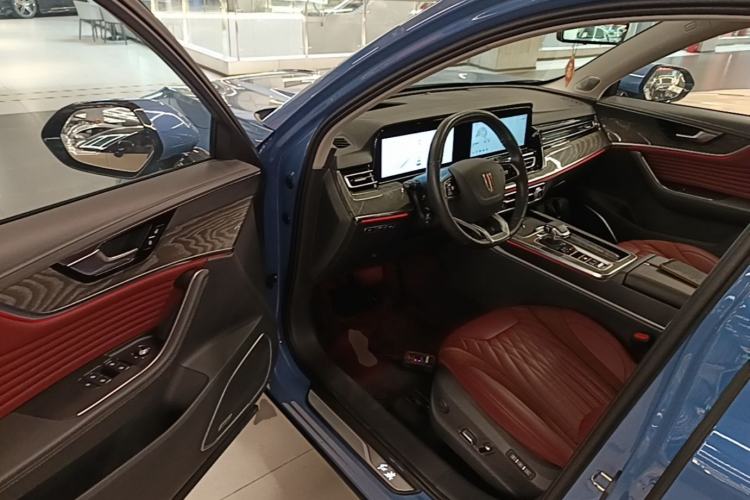 Used Hongqi HS5 2023 2.0T Four-Wheel Drive Flagship Pro Edition Driver Seat