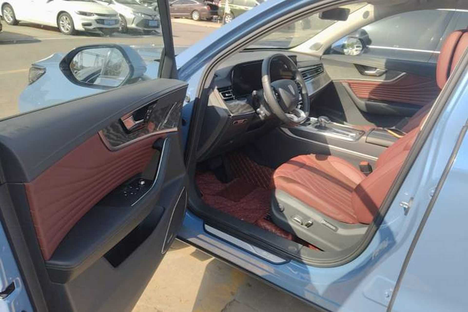 Used Hongqi HS5 2023 2.0T Four-Wheel Drive Flagship Pro Edition Driver Seat