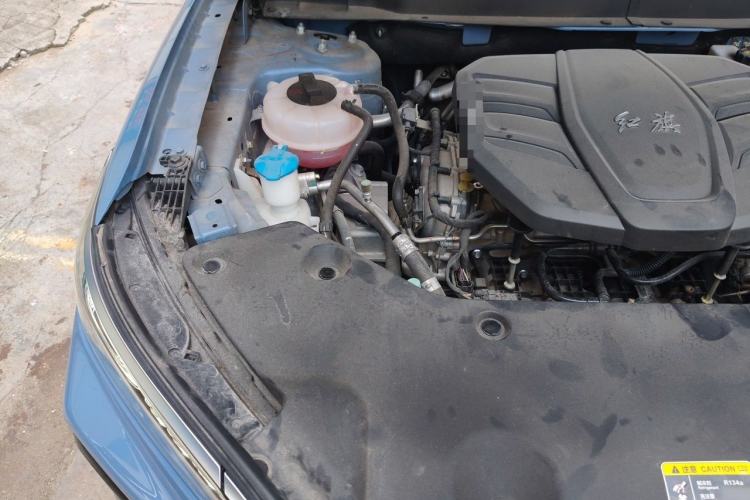 Used Hongqi HS5 2023 2.0T Four-Wheel Drive Flagship Pro Edition Engine Bay Right