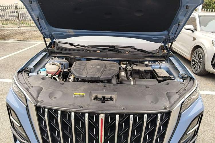 Used Hongqi HS5 2023 2.0T Four-Wheel Drive Flagship Pro Edition Engine Bay