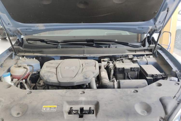 Used Hongqi HS5 2023 2.0T Four-Wheel Drive Flagship Pro Edition Engine Bay