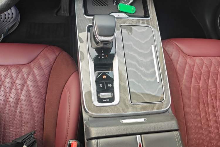 Used Hongqi HS5 2023 2.0T Four-Wheel Drive Flagship Pro Edition Gear Lever