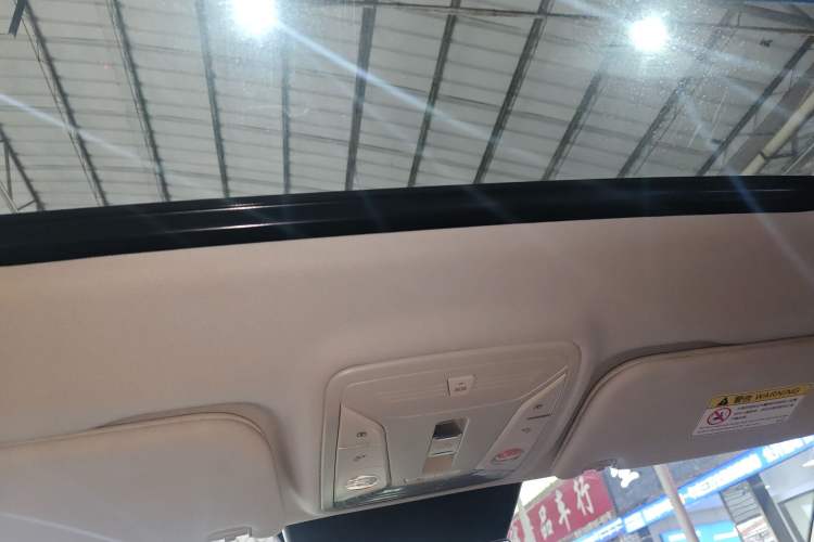 Used Hongqi HS5 2023 2.0T Four-Wheel Drive Flagship Pro Edition Headliner