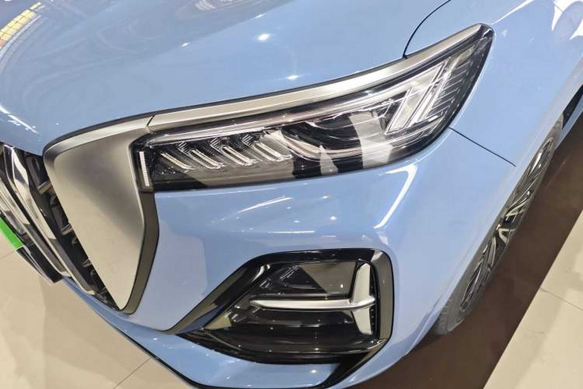 Used Hongqi HS5 2023 2.0T Four-Wheel Drive Flagship Pro Edition Left Front Headlight