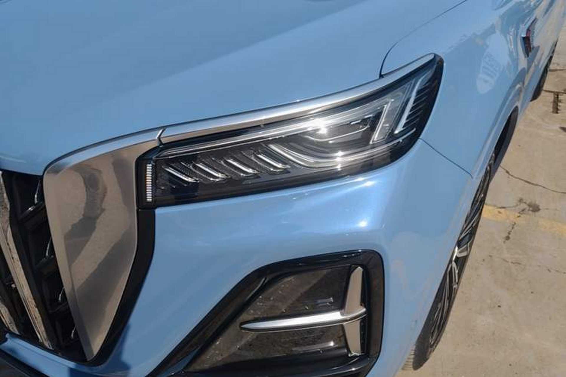 Used Hongqi HS5 2023 2.0T Four-Wheel Drive Flagship Pro Edition Left Front Headlight