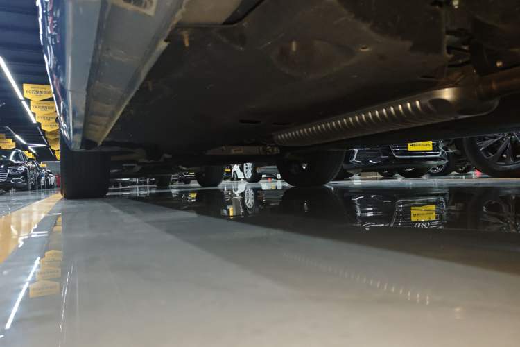 Used Hongqi HS5 2023 2.0T Four-Wheel Drive Flagship Pro Edition Left Side Sill