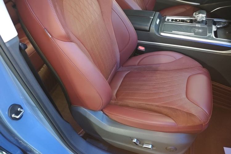 Used Hongqi HS5 2023 2.0T Four-Wheel Drive Flagship Pro Edition Right Front Seat