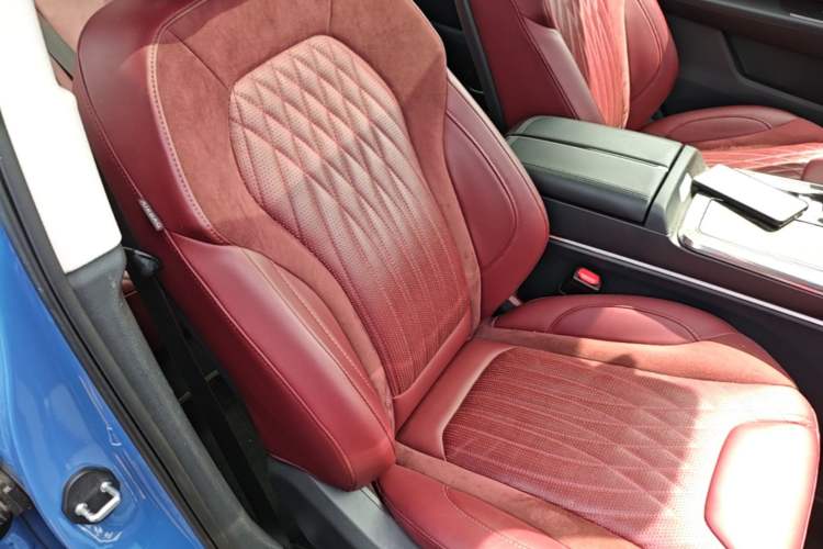 Used Hongqi HS5 2023 2.0T Four-Wheel Drive Flagship Pro Edition Right Front Seat