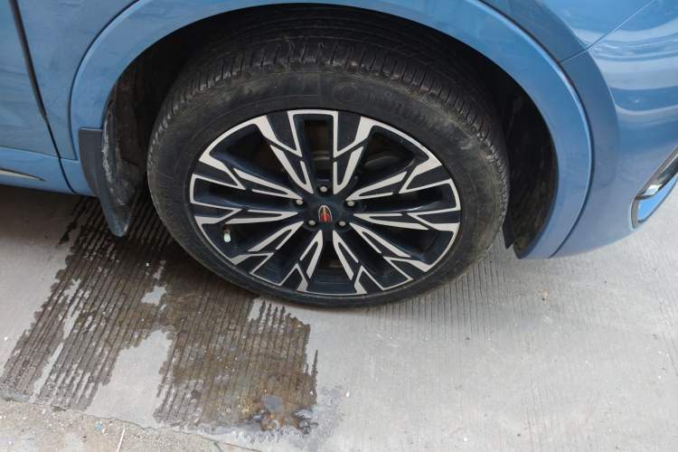 Used Hongqi HS5 2023 2.0T Four-Wheel Drive Flagship Pro Edition Right Front Wheel Hub