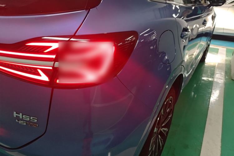 Used Hongqi HS5 2023 2.0T Four-Wheel Drive Flagship Pro Edition Right Rear Taillight
