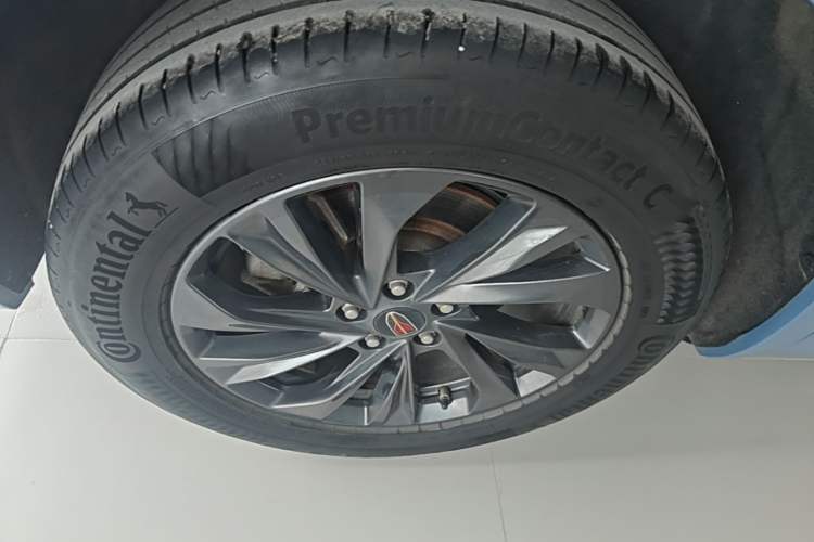 Used Hongqi HS5 2023 2.0T Qixiang Pro Edition Right Rear Wheel Hub