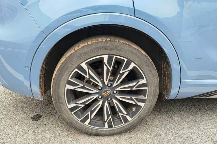 Used Hongqi HS5 2023 2.0T Four-Wheel Drive Flagship Pro Edition Right Rear Wheel Hub