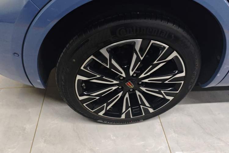 Used Hongqi HS5 2023 2.0T Four-Wheel Drive Flagship Pro Edition Right Rear Wheel Hub